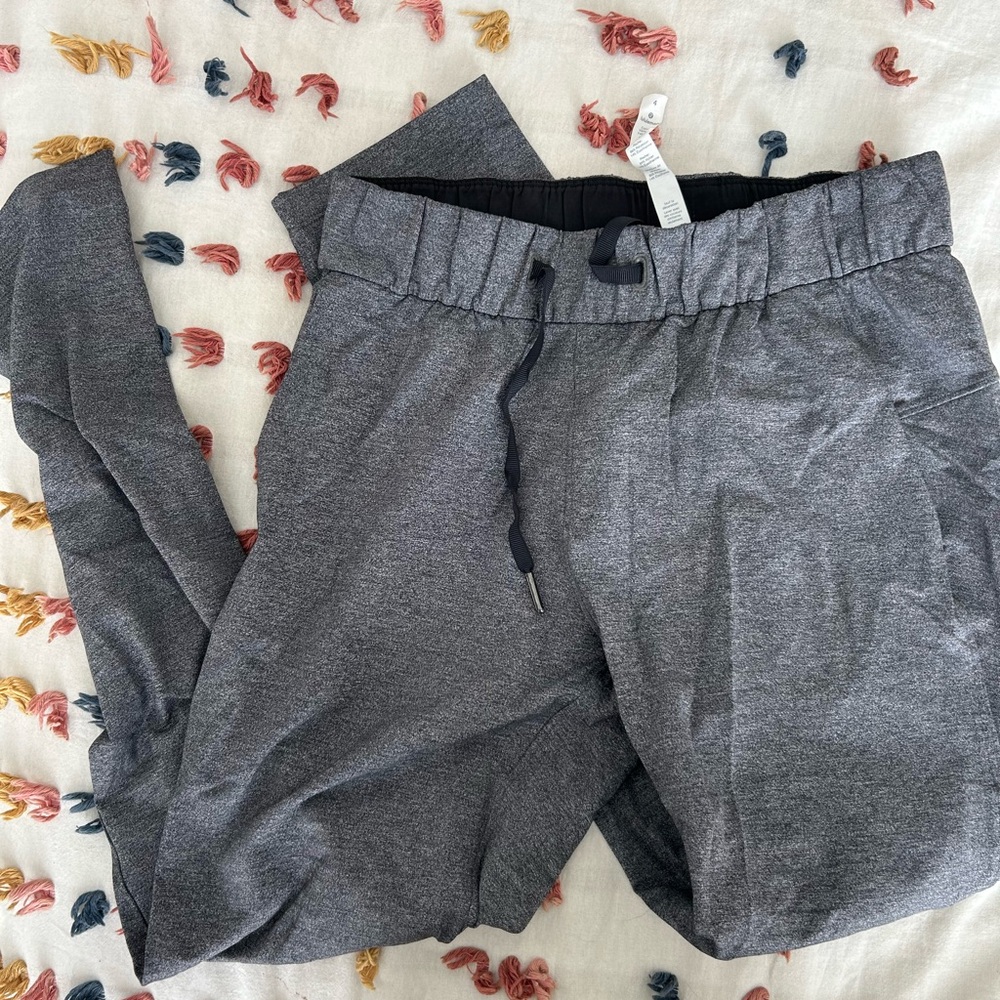 Women’s lululemon straight leg pants